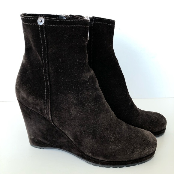 ♦️SOLD♦️PRADA Brown Suede Short Ankle Wedge Boots Sz 39 / 8.5 - Picture 5 of 16
